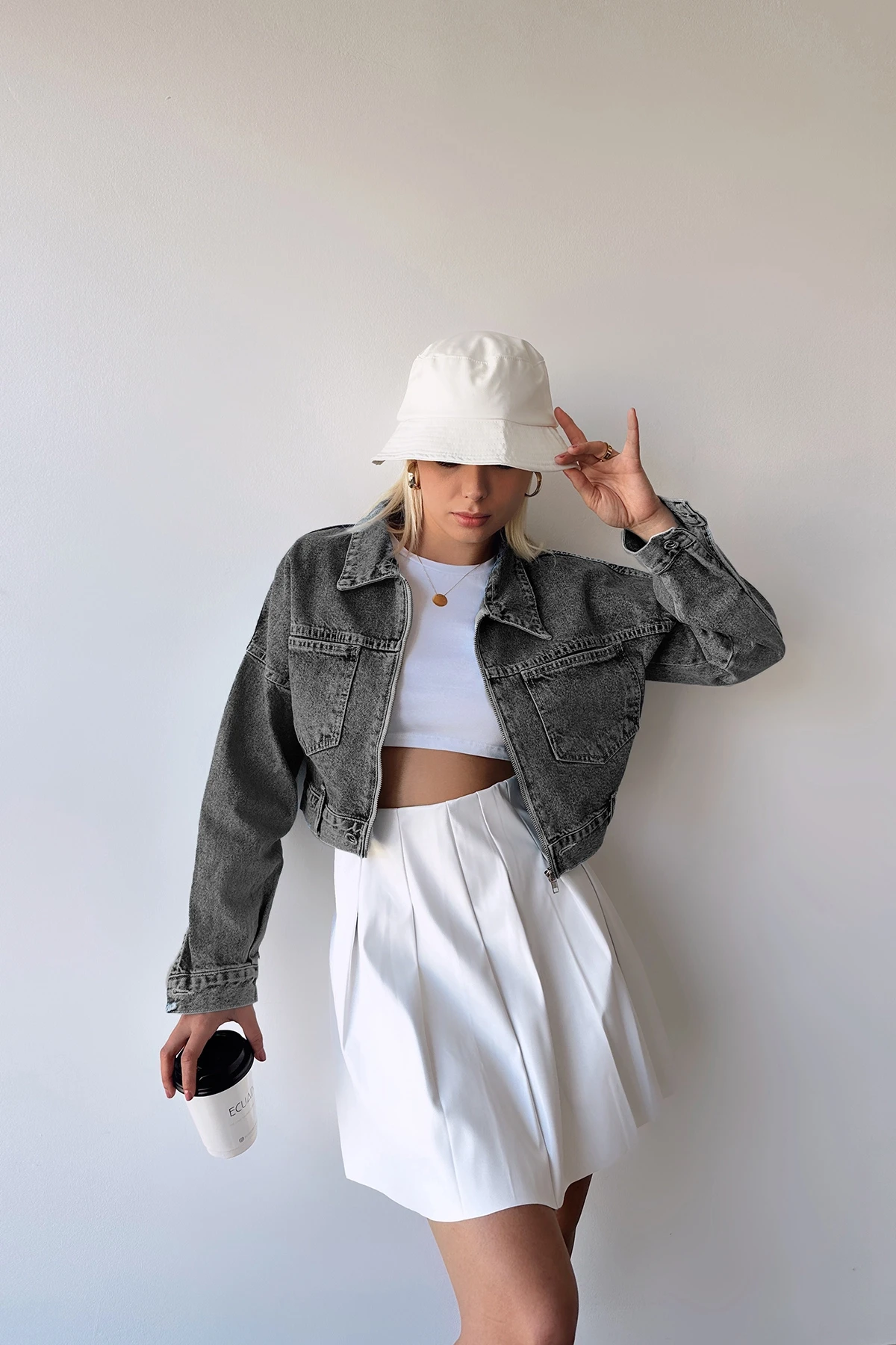 Antrasit Çift Cepli Fermuarlı Yıkamalı Crop Denim Ceket