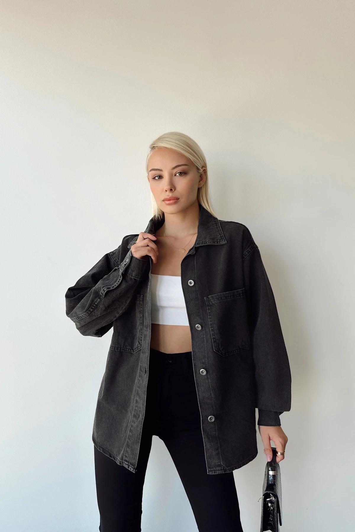 Siyah Çift Cepli Yıkamalı Denim Gömlek Ceket