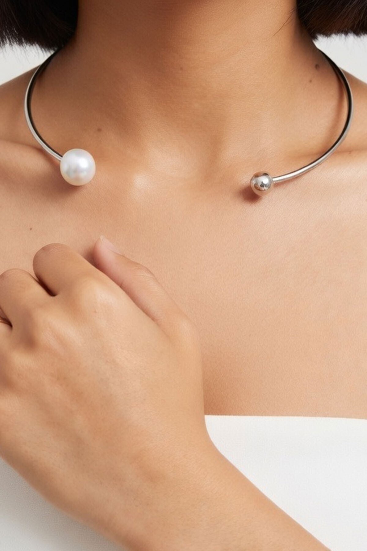 Silver İnci Detaylı Tasma Choker Kolye