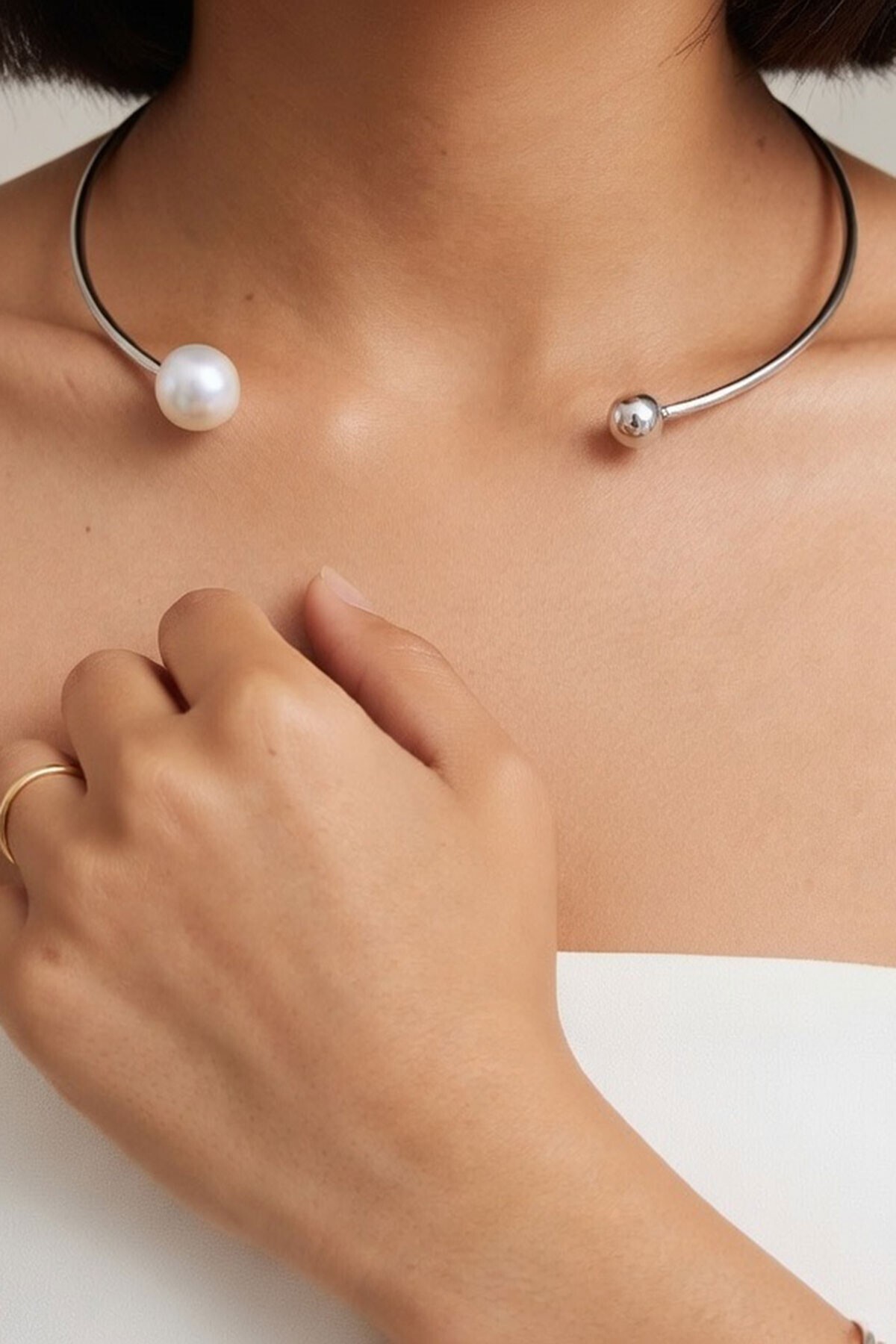 Silver İnci Detaylı Tasma Choker Kolye
