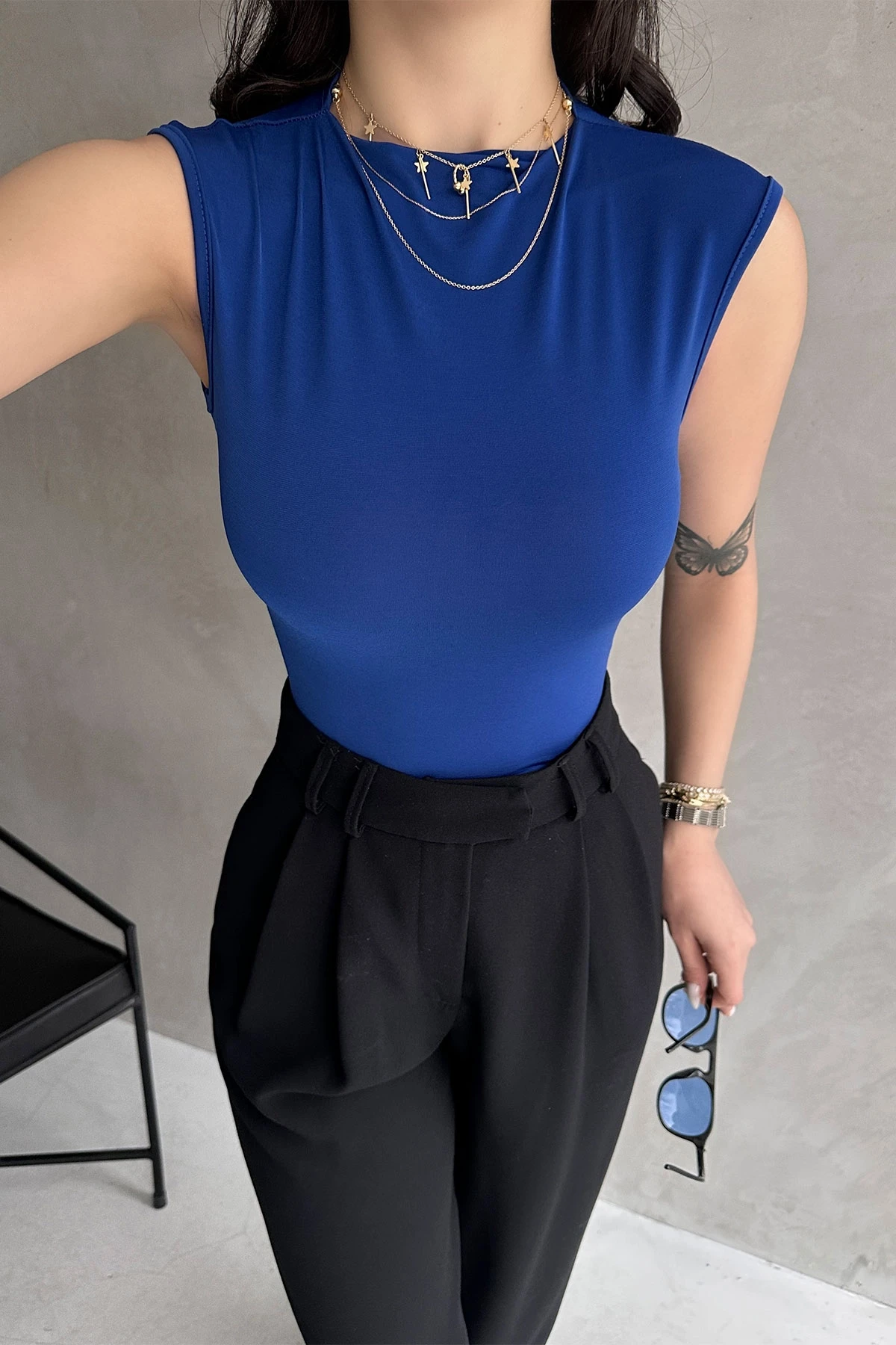 Saks Sırt Dekolteli Buzzy Bluz