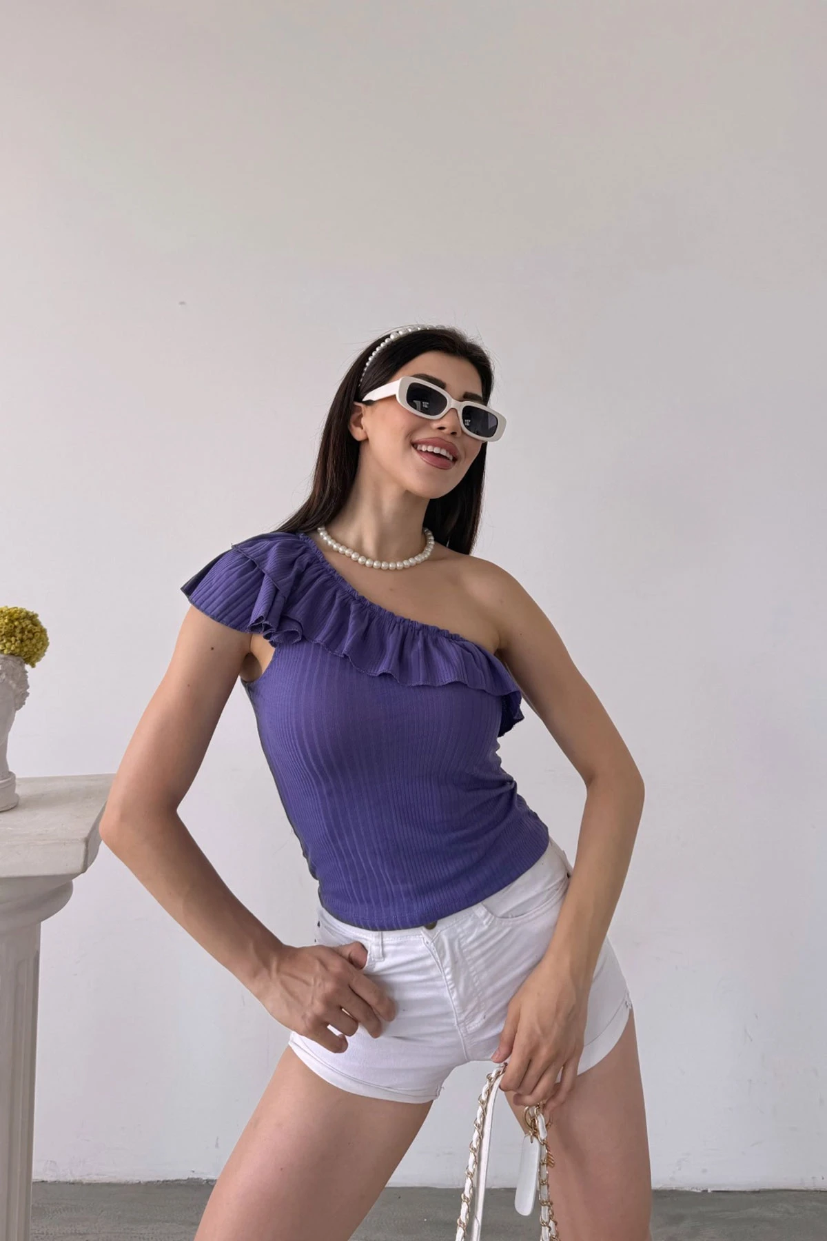 Mor Tek Omuz Fırıfır Detaylı Bluz