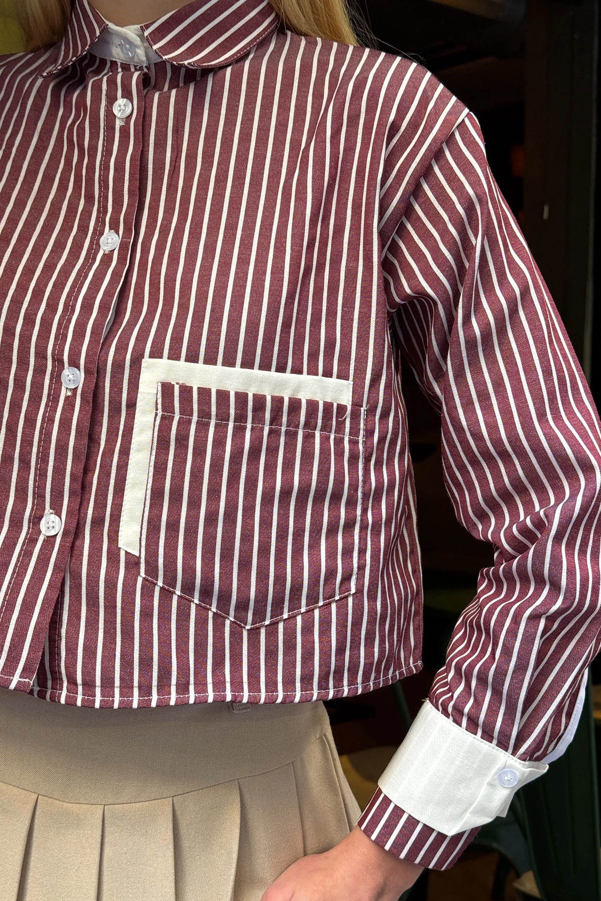Bordo Manşet Ve Cepleri Garnili Çizgili Oversize Crop Dokuma Gömlek