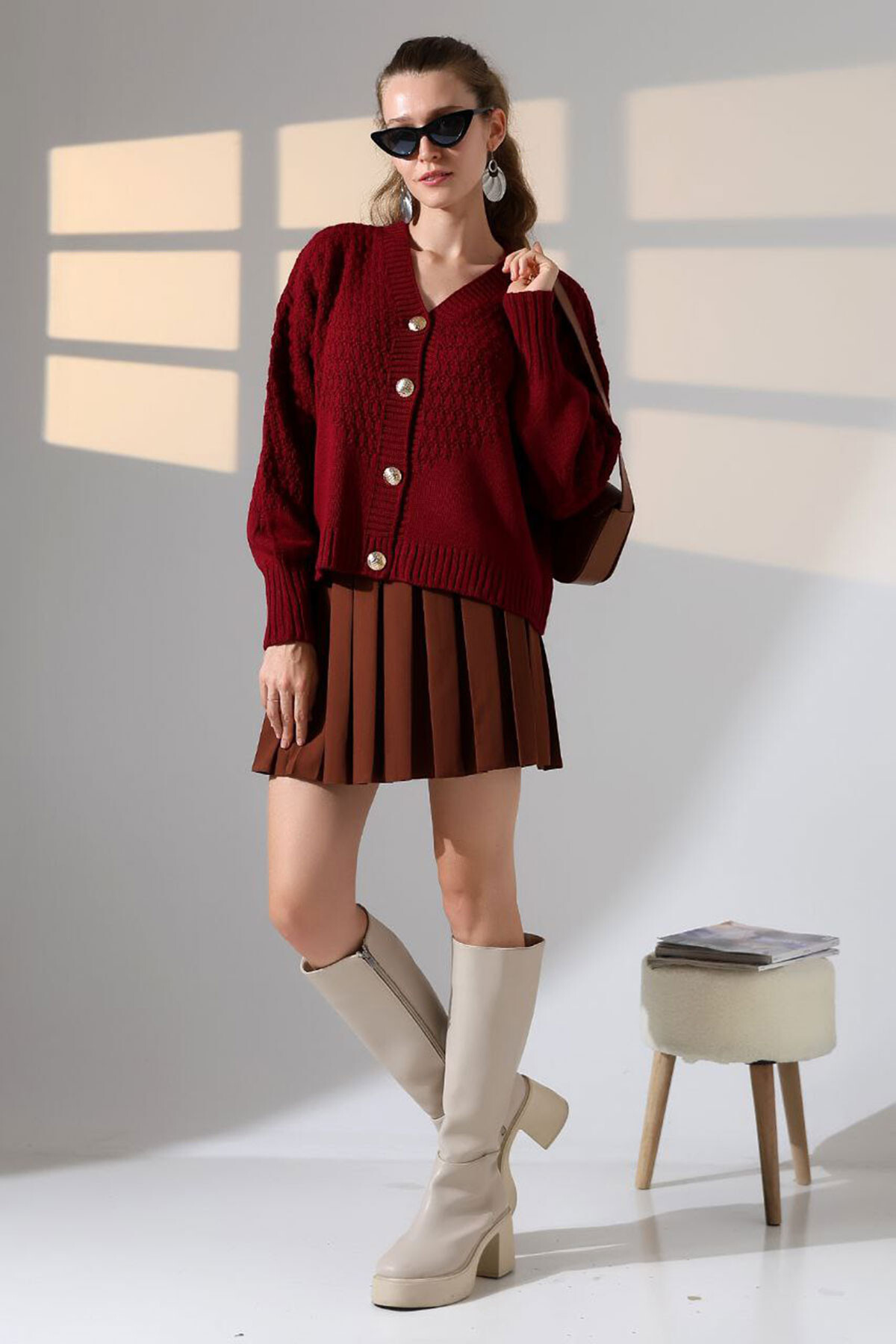 Bordo Motif Desenli Düğmeli Triko Hırka