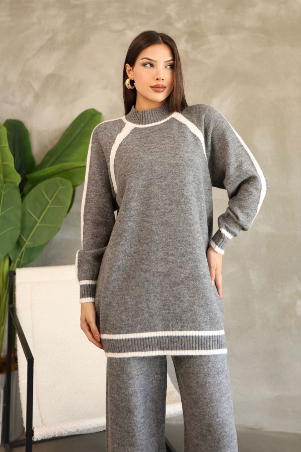 Gri Çizgi Detaylı Bisiklet Yaka Tunik Ve Geniş Paça Triko Alt Üst Takım