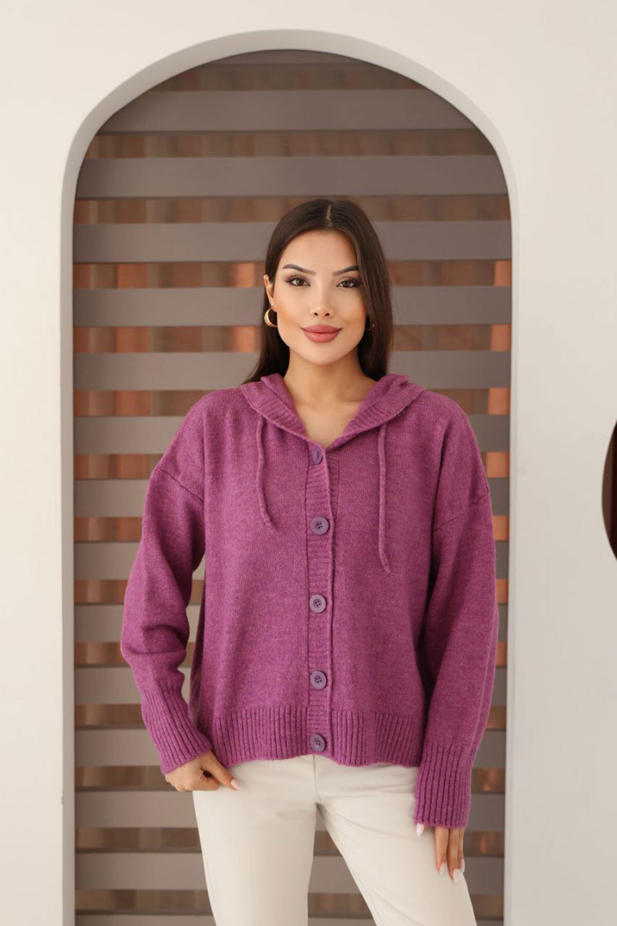 Lila Düğmeli Kapüşonlu Soft Touch Triko Hırka