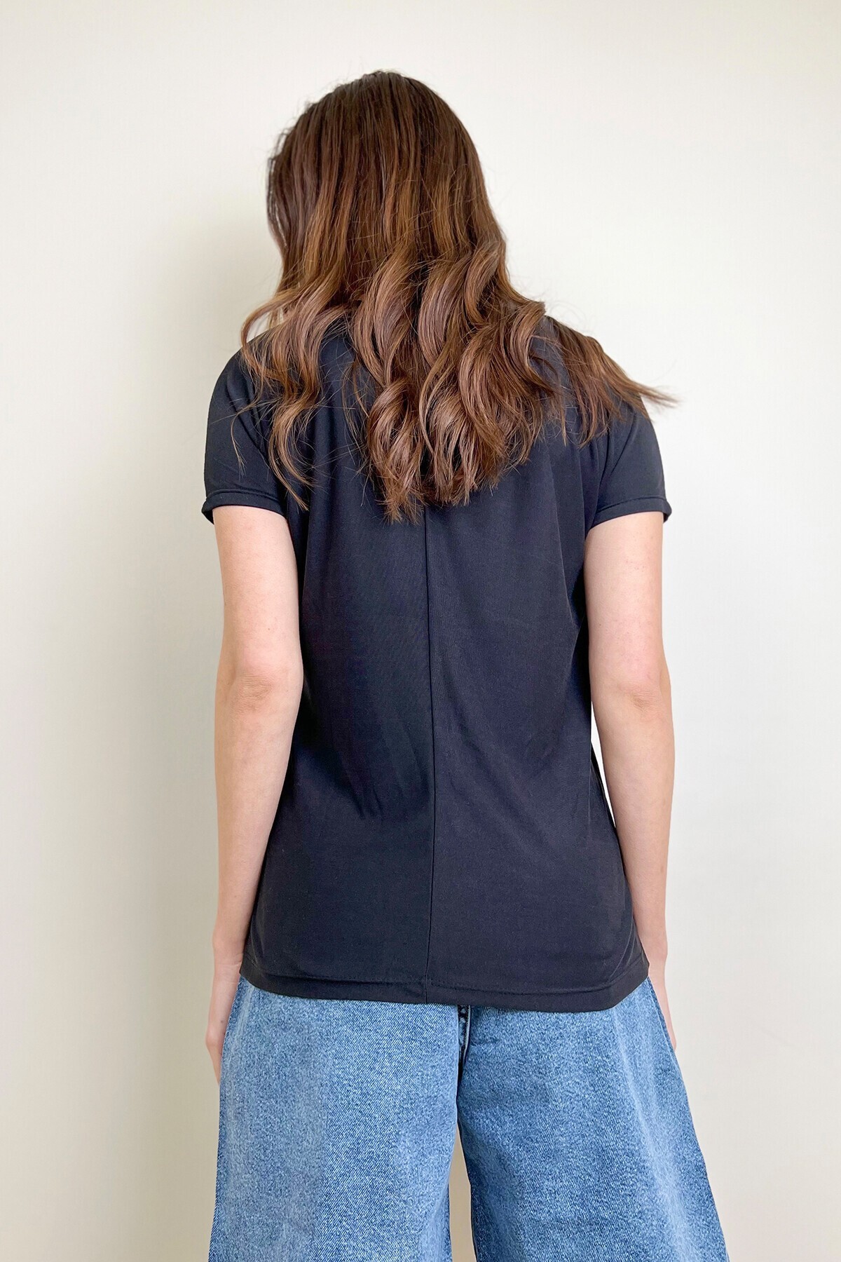 Siyah V Yaka Basic T-Shirt