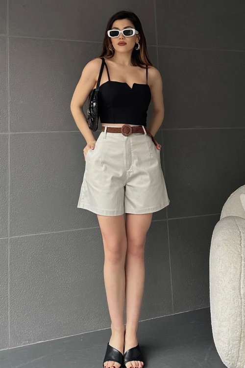 Bej Beli Kemerli Geniş Paçalı Mom Şort BCDF-233305