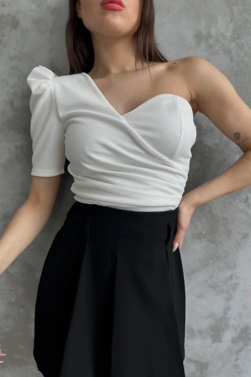Beyaz Prenses Kol Tek Omuz Crep Bluz BCDF-241045