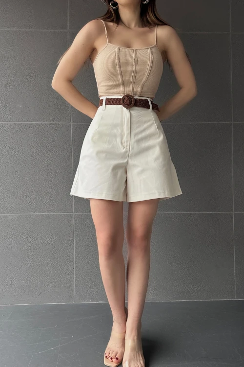 Ekru Beli Kemerli Geniş Paçalı Mom Şort