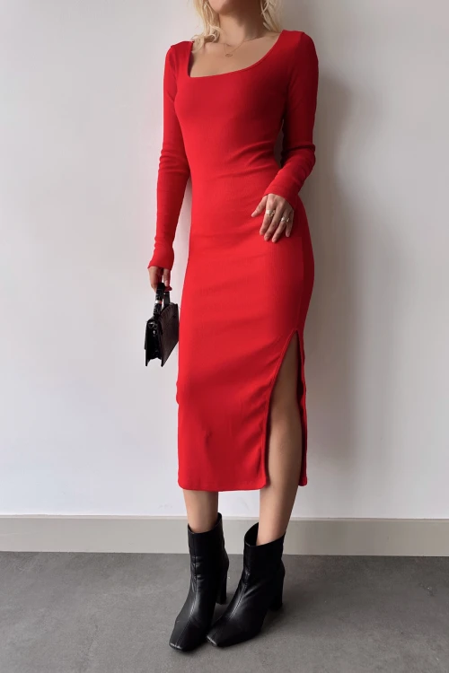 Kırmızı Kare Yaka Uzun Kol Yırtmaçlı Fitilli Kaşkorse Elbise  BCMM-23352