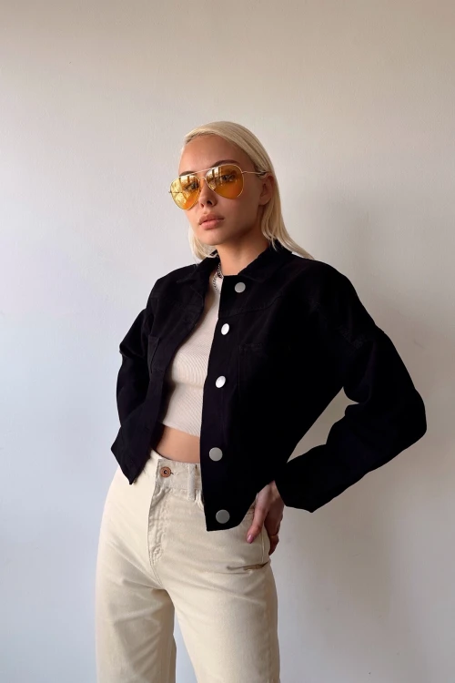 Siyah Çift Cepli Crop Yıkamalı Denim Ceket