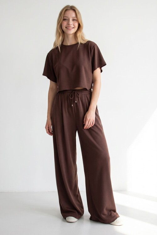 Acı Kahve Bol Paça Rahat Kesim Modal Kumaş Alt Üst Takım