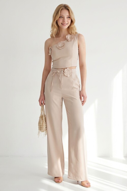 Bej Aksesuar Detaylı Bluz Ve Pantolon Dokuma Alt Üst Takım