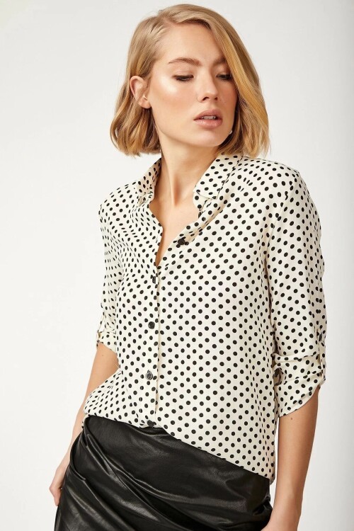 Beyaz Puantiyeli Salaş Gömlek