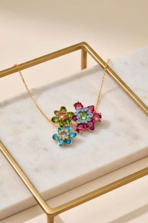Gold Çoklu Çiçek Figürlü Kristal Taşlı Sıralı Zincir Kolye