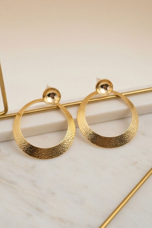 Gold Dövülmüş Dokuya Sahip Halka Küpe
