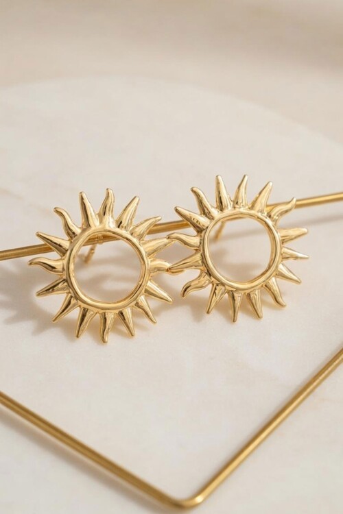 Gold Güneş Tasarımlı Oval Küpe