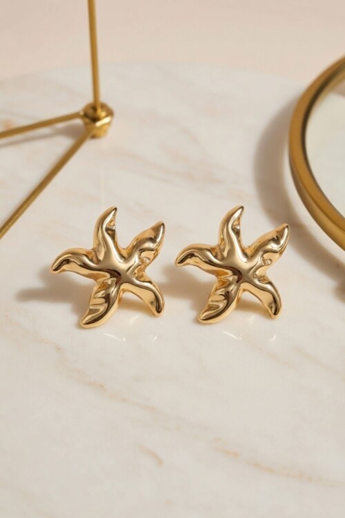 Gold Yıldız Küpe