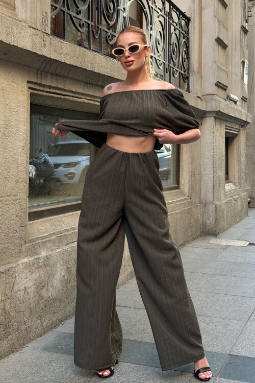 Haki Madonna Yaka Kendinden Dokulu Alt Üst Takım 