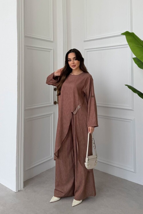 Kahverengi Önden Ve Arkadan Yırtmaçlı Tensel Kumaş Alt Üst Takım