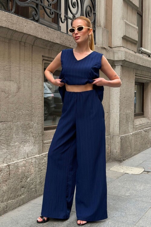 Lacivert V Yaka Sıfır Kol Kendinden Dokulu Alt Üst Takım 