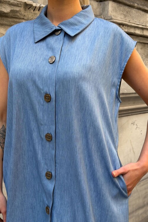 Mavi Fırfırlı Önü Düğmeli Tensel Kumaş Dokuma Elbise