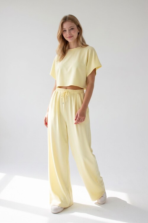 Sarı Bol Paça Rahat Kesim Modal Kumaş Alt Üst Takım