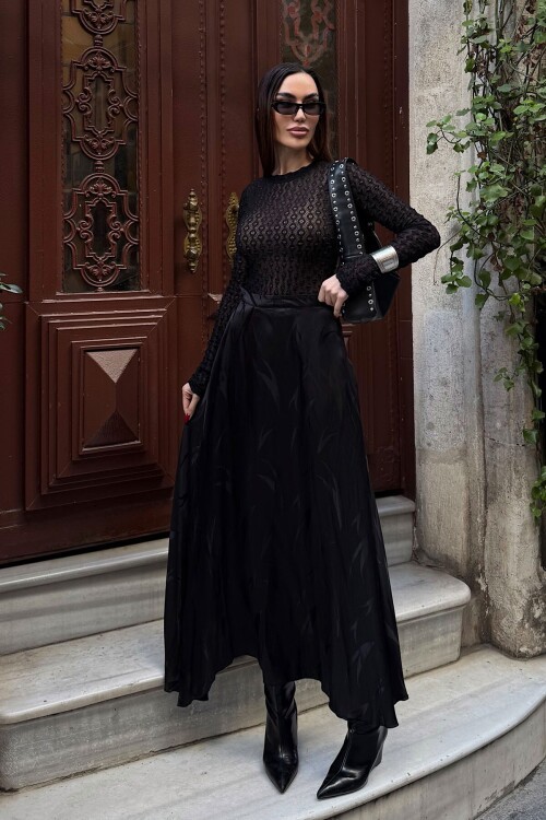 Siyah Yüksek Bel Desenli Saten Etek