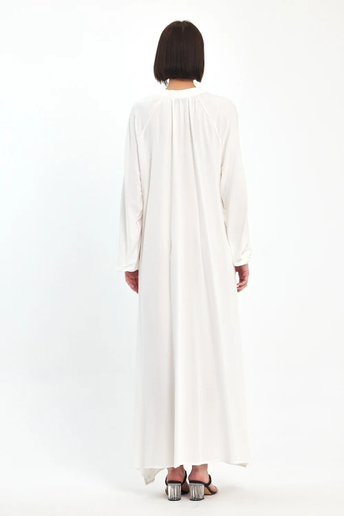 Maxi Boy Beyaz Hakim Yaka Nakış İşlemeli Uzun Boy Dokuma Elbise BCVL-241036