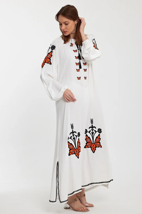 Maxi Boy Beyaz Nakış İşlemeli Uzun Boy Dokuma Elbise BCVL-241026