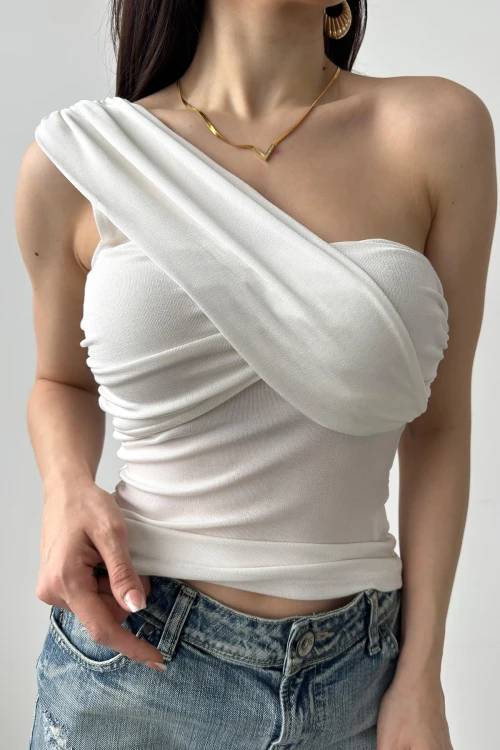 Beyaz Tek Omuz Buzzy Bluz BCDF-241060