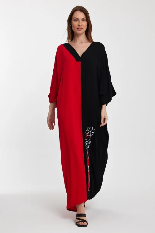 Maxi Boy Kırmızı V Yaka Nakış İşlemeli Renk Bloklu Uzun Boy Gömlek Elbise BCVL-24958