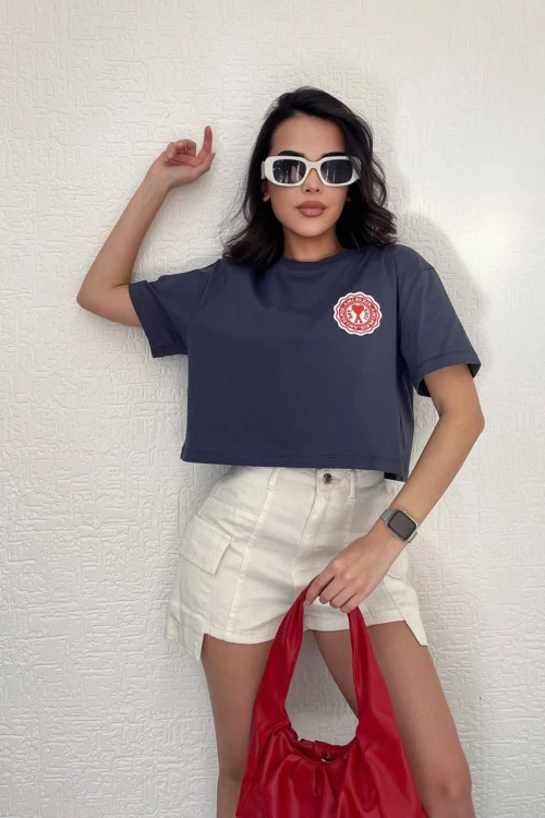 Lacivert Bisiklet Yaka Armalı Crop Pamuk T-Shirt BC241073