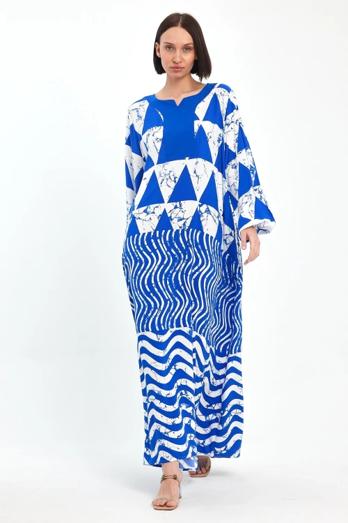 Maxi Boy Mavi Geometrik Desenli Bisiklet Yaka Uzun Boy Salaş Kesim Dokuma Elbise BCVL-241058