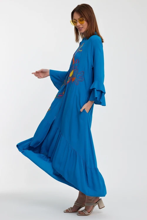 Maxi Boy Mavi Hakim Yaka Nakış İşlemeli Uzun Boy Dokuma Gömlek Elbise BCVL-248140