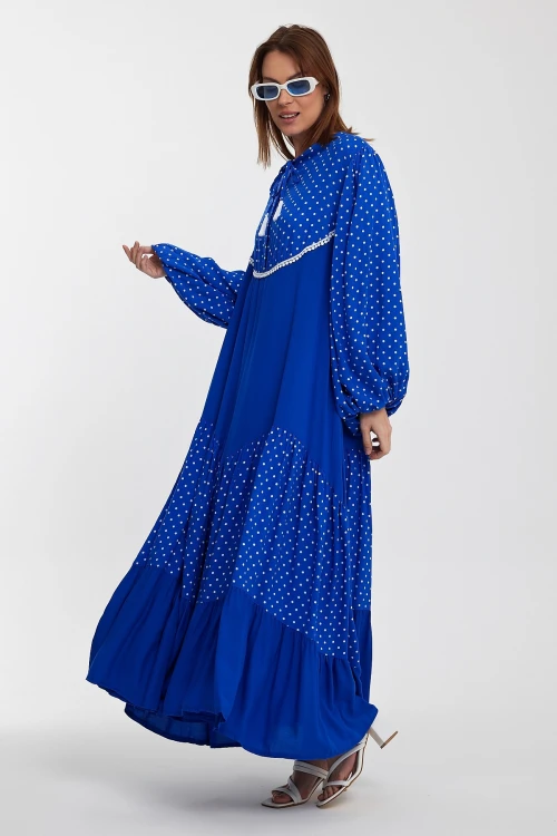 Maxi Boy Saks Puantiye Renk Bloklu Kat Kat Volanlı Dokuma Gömlek Elbise BCVL-24944