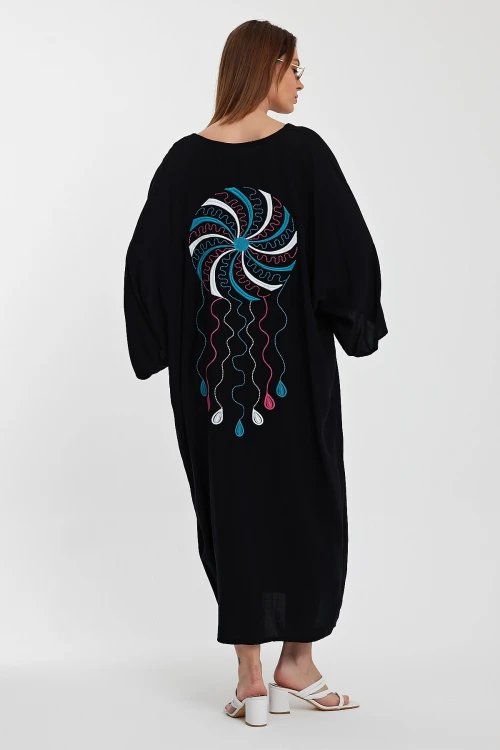 Maxi Boy Siyah Çift Cepli Nakış İşlemeli Uzun Salaş Dokuma Gömlek Elbise BCVL-24948