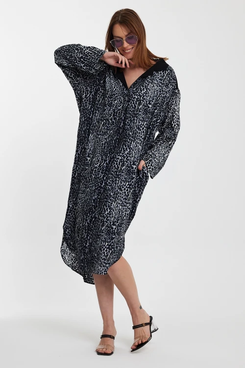 Maxi Boy Siyah V Yaka Çift Cepli Desenli Dokuma Elbise BCVL-24S55