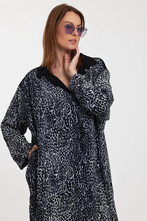 Maxi Boy Siyah V Yaka Çift Cepli Desenli Dokuma Elbise BCVL-24S55