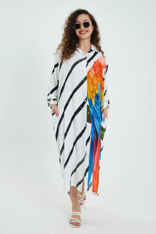 Maxi Boy Siyah V Yaka Çizgili Ve Baskılı Salaş Dokuma Gömlek Elbise BCVL-24933