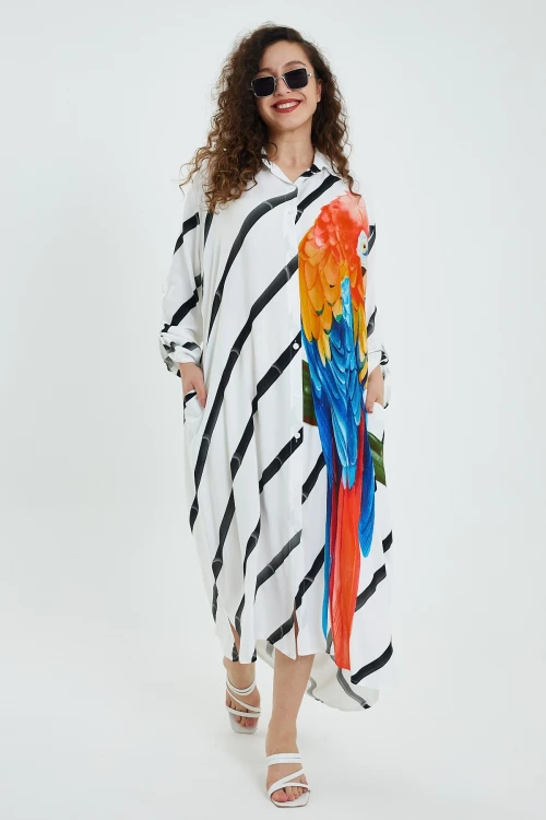 Maxi Boy Siyah V Yaka Çizgili Ve Baskılı Salaş Dokuma Gömlek Elbise BCVL-24933