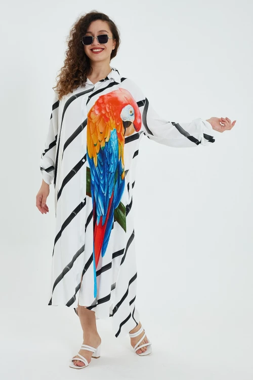 Maxi Boy Siyah V Yaka Çizgili Ve Baskılı Salaş Dokuma Gömlek Elbise BCVL-24933