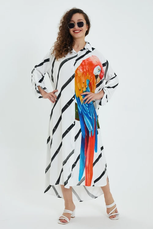 Maxi Boy Siyah V Yaka Çizgili Ve Baskılı Salaş Dokuma Gömlek Elbise BCVL-24933