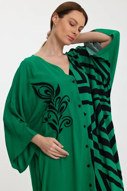 Maxi Boy Yeşil Nakış İşlemeli Renk Bloklu Uzun Boy Dokuma Elbise BCVL-241016