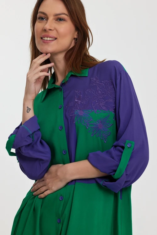 Maxi Boy Yeşil Renk Bloklu Nakış İşlemeli Uzun Boy Dokuma Gömlek Elbise BCVL-241000