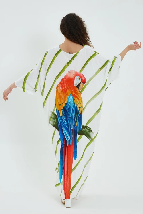 Maxi Boy Yeşil V Yaka Çizgili Sırtı Baskılı Salaş Dokuma Elbise BCVL-24932