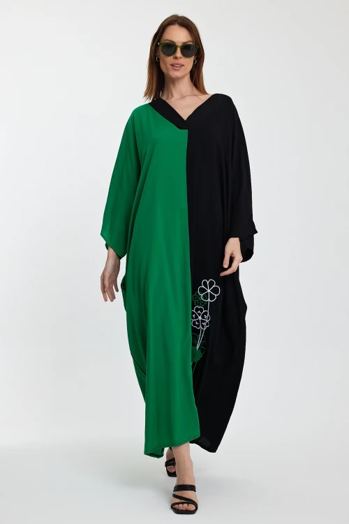 Maxi Boy Yeşil V Yaka Nakış İşlemeli Renk Bloklu Uzun Boy Gömlek Elbise BCVL-24958