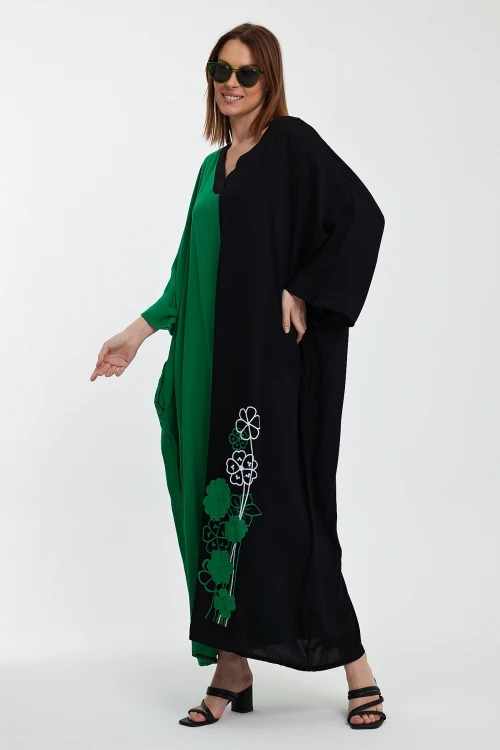 Maxi Boy Yeşil V Yaka Nakış İşlemeli Renk Bloklu Uzun Boy Gömlek Elbise BCVL-24958