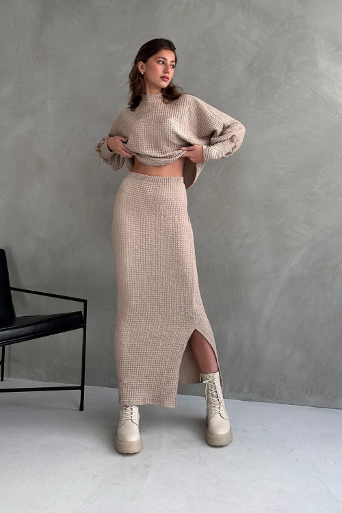 Bej Dokulu Yırtmaç Detaylı Etek Ve Bluz 2Li Takım BCDF-242121